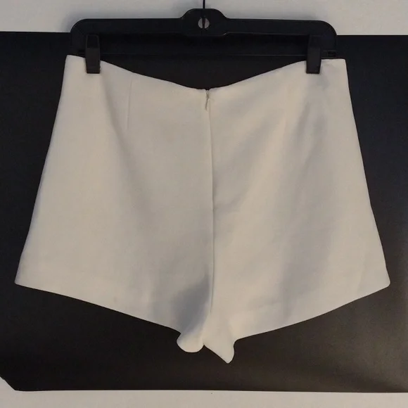BCBGgeneration Skort - Picture 7 of 15